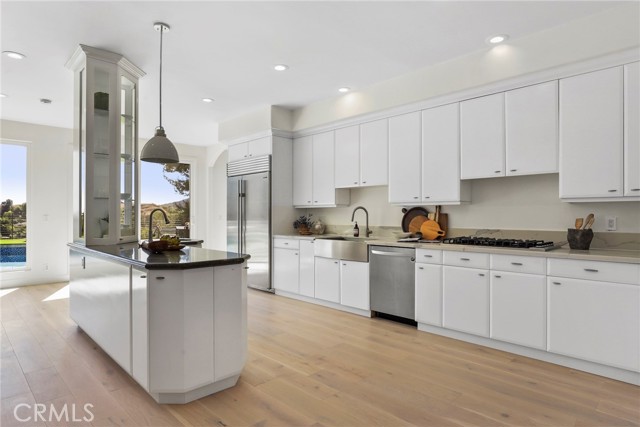 4406 Medley Place, Encino CA: https://media.crmls.org/medias/9421f4fb-f431-4b4f-b4e7-dea4de09473a.jpg