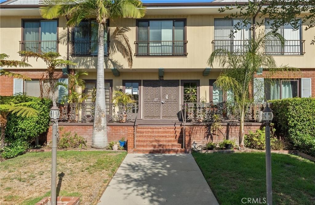 312 N Louise Street #210