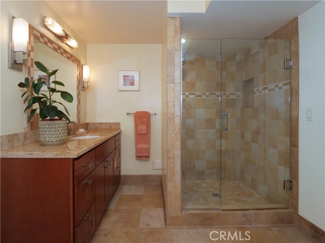 Bathroom 2 with access from Foyer, also used as Powder Room