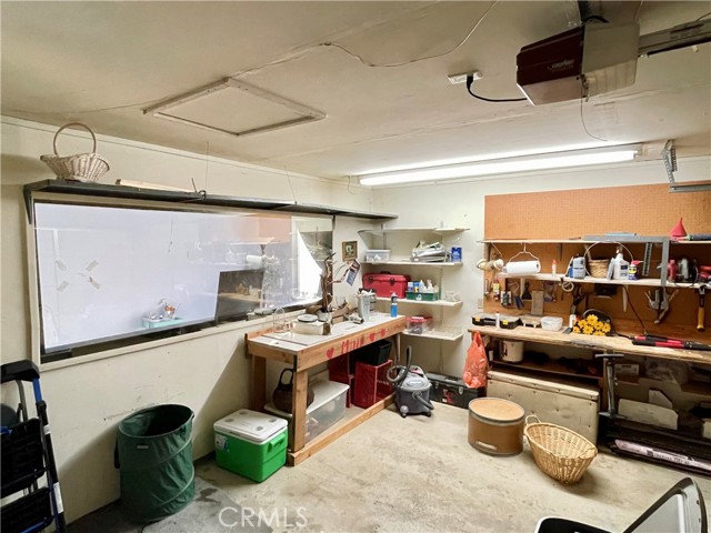 14609 Olivera Road, Victorville CA: https://media.crmls.org/medias/94238076-1bff-4512-8609-53d305dc94ae.jpg