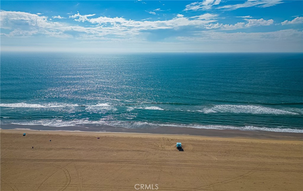 https://media.crmls.org/medias/94238aa8-5d12-4954-8d27-22715ec3b3ce.jpg?preset=X-Large