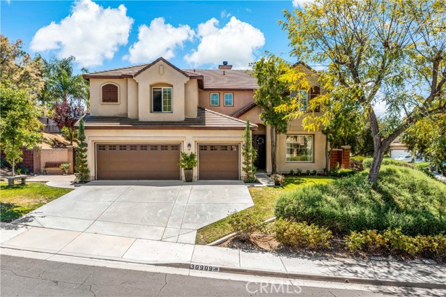 Detail Gallery Image 2 of 57 For 30909 Central Park Dr, Murrieta,  CA 92563 - 6 Beds | 4/1 Baths