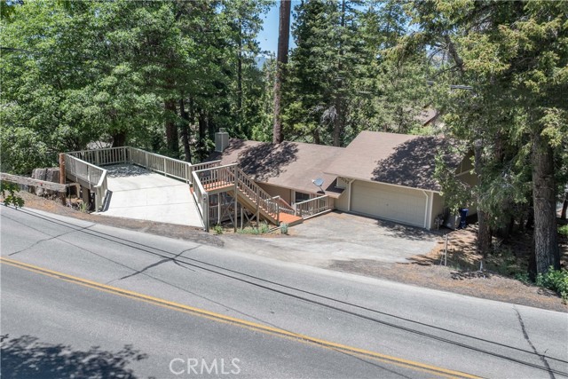 43133 Moonridge Rd, Big Bear CA: https://media.crmls.org/medias/94244f31-2435-4591-bdb1-33a4ea7aaf6f.jpg