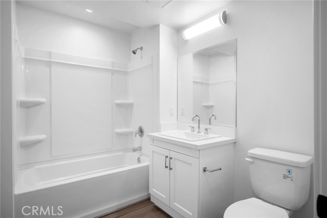 Detail Gallery Image 13 of 20 For 10657 Moorpark St #305,  North Hollywood,  CA 91602 - 2 Beds | 1 Baths