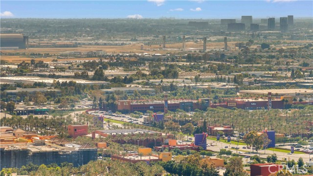 11 Asbury, Irvine CA: https://media.crmls.org/medias/942570ca-64c3-4747-8569-bbb02d63d23a.jpg
