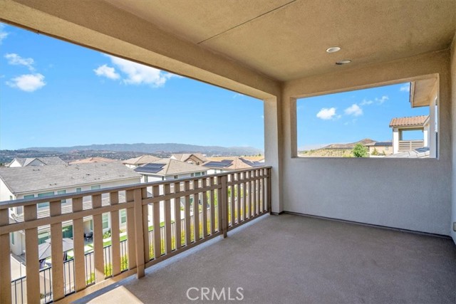 18150 Tableau Way, Saugus CA: https://media.crmls.org/medias/9426545c-37f4-4d62-9cbd-2d8bab5b968a.jpg