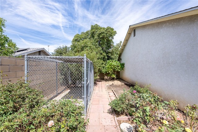 Detail Gallery Image 31 of 32 For 2310 E Chestnut Ave, Orange,  CA 92867 - 3 Beds | 2 Baths