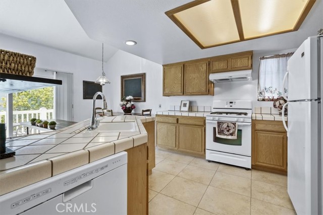 Detail Gallery Image 6 of 24 For 130 Cypress Ave, Cayucos,  CA 93430 - 2 Beds | 2 Baths