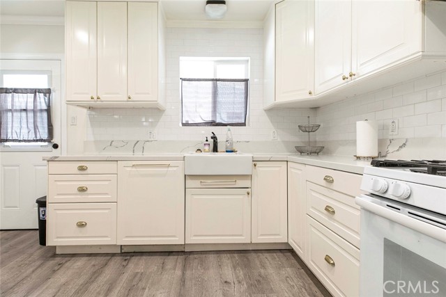 Detail Gallery Image 5 of 13 For 347 W Dryden St, Glendale,  CA 91202 - 2 Beds | 1 Baths