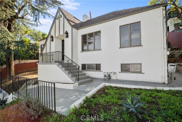 Detail Gallery Image 1 of 1 For 2559 Corralitas Drive, Silver Lake Los Angeles,  CA 90039 - 3 Beds | 2 Baths