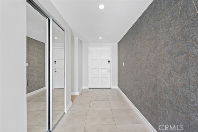 Detail Gallery Image 8 of 39 For 12835 Titian Ave, Granada Hills,  CA 91344 - 3 Beds | 2 Baths