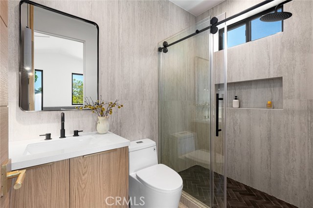 22640 Clarendon Street, Woodland Hills CA: https://media.crmls.org/medias/9428d24b-4759-475e-a18a-e097f05f886c.jpg