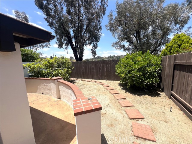 1716 Woodbrook Lane, Fallbrook, California 92028, 2 Bedrooms Bedrooms, ,2 BathroomsBathrooms,Residential rental,For Sale,Woodbrook Lane,OC24131421