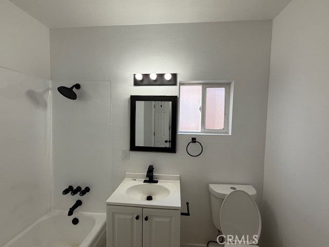 7086 Elmwood Road, San Bernardino CA: https://media.crmls.org/medias/94299427-07ed-4abc-9e79-e86e415f1066.jpg