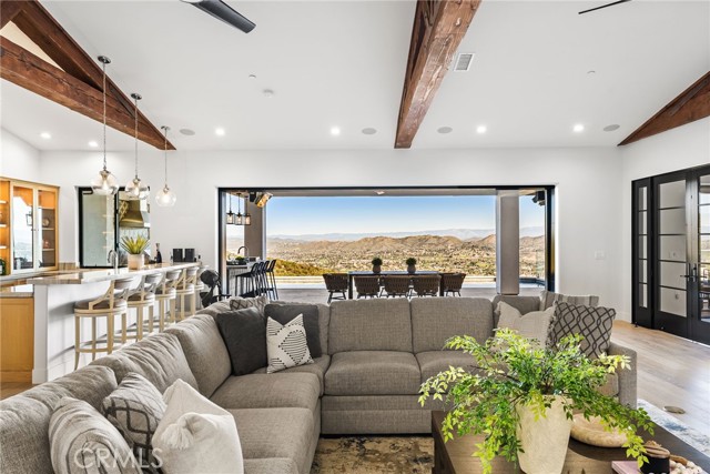 Detail Gallery Image 5 of 69 For 37730 via Baya, Murrieta,  CA 92562 - 7 Beds | 7/2 Baths