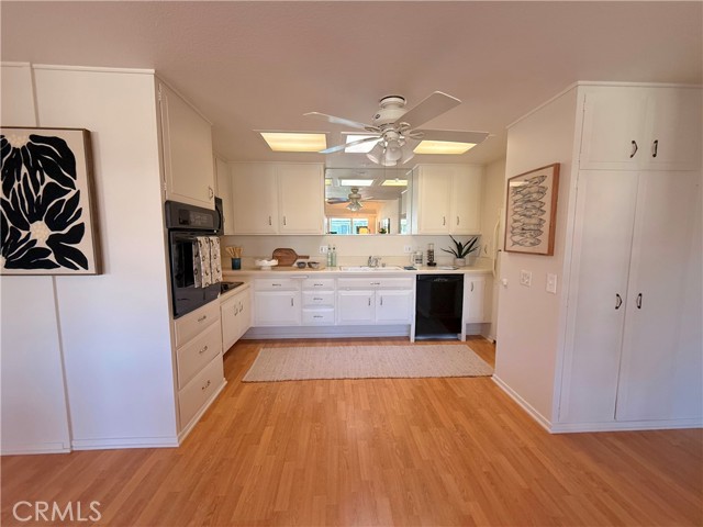 Detail Gallery Image 11 of 19 For 13500 Wentworth Ln 121j,  Seal Beach,  CA 90740 - 2 Beds | 1 Baths