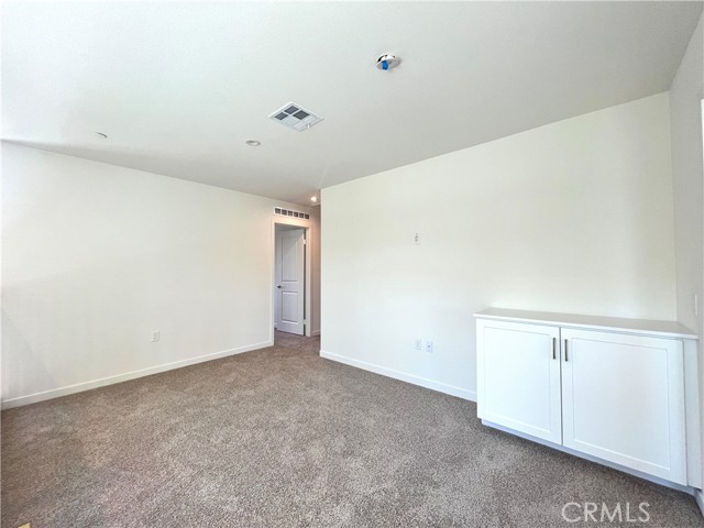 16036 Olivas Lane, Fontana CA: https://media.crmls.org/medias/9429d149-caf0-46b9-9e69-cc80b46a1960.jpg