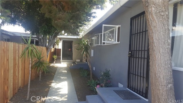 8014 S Western Avenue, Los Angeles CA: https://media.crmls.org/medias/942a0ecf-f558-4bb9-91d1-9b2d021da65e.jpg