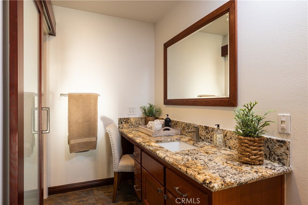 942a2bb2 8d2b 4e06 8602 7c7eac47eeb6