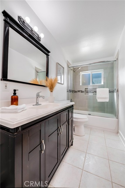 Detail Gallery Image 21 of 33 For 24224 Welby, West Hills,  CA 91307 - 4 Beds | 3 Baths