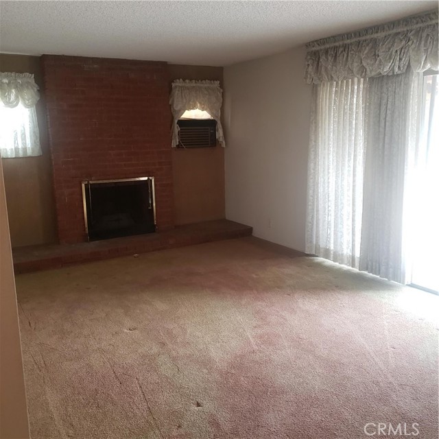 20939 Strathern Street photo 5