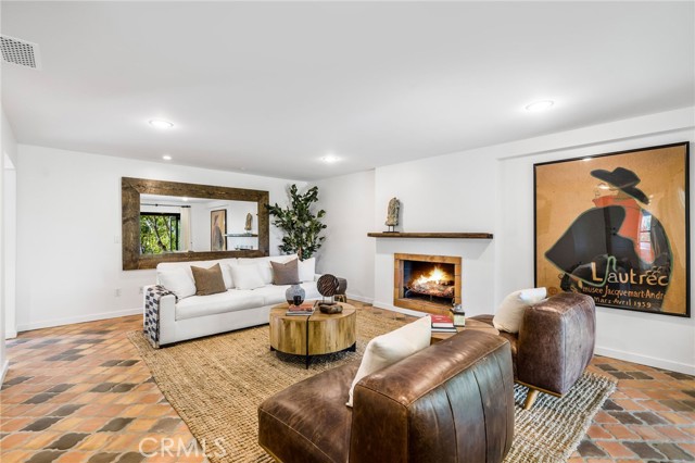 24743 Vantage Point Terrace, Malibu CA: https://media.crmls.org/medias/942d384d-b04e-4568-a458-7ab09fb7ed65.jpg