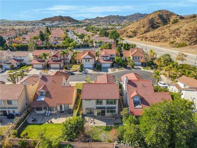 Detail Gallery Image 2 of 42 For 19849 Crystal Ridge Ln, Porter Ranch,  CA 91326 - 3 Beds | 2 Baths