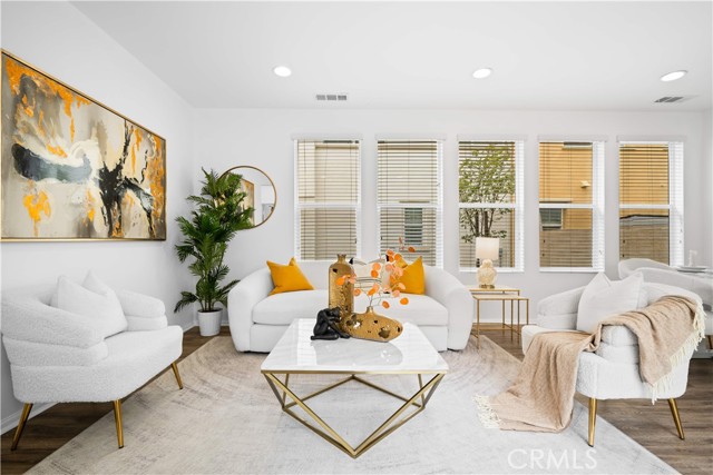 Detail Gallery Image 5 of 37 For 145 Mongoose, Irvine,  CA 92618 - 3 Beds | 3 Baths