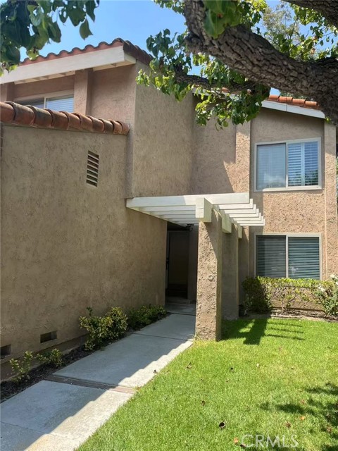 Detail Gallery Image 3 of 43 For 6401 E Nohl Ranch Rd #78,  Anaheim,  CA 92807 - 4 Beds | 2/1 Baths