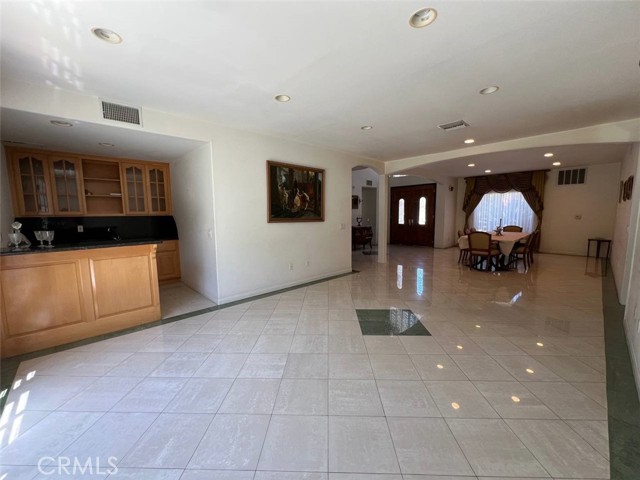 4751 Haskell Avenue, Encino CA: https://media.crmls.org/medias/942f3a34-98cc-4d38-946e-066b2c66623d.jpg