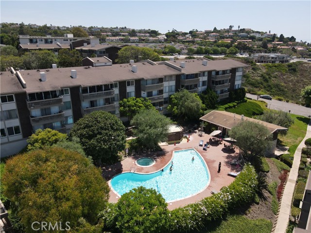 Detail Gallery Image 4 of 27 For 6542 Ocean Crest Dr #B114,  Rancho Palos Verdes,  CA 90275 - 2 Beds | 2 Baths