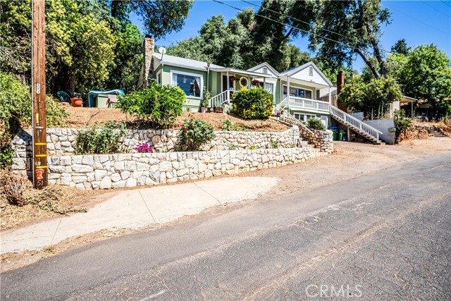 Detail Gallery Image 3 of 43 For 250 Pasadena Ave, Sonora,  CA 95370 - 3 Beds | 1/1 Baths