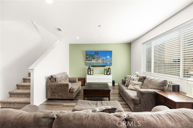 Detail Gallery Image 4 of 25 For 29140 Gardenia, Lake Elsinore,  CA 92530 - 4 Beds | 3/1 Baths