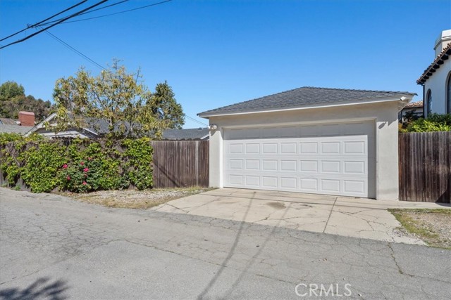 Detail Gallery Image 57 of 67 For 716 33rd St, Manhattan Beach,  CA 90266 - 4 Beds | 2 Baths