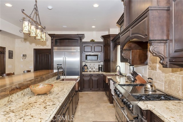 Detail Gallery Image 8 of 21 For 216 Alp Ct, Big Bear Lake,  CA 92315 - 5 Beds | 7 Baths