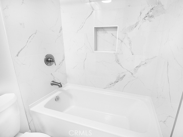 831 Glendale Boulevard, Los Angeles CA: https://media.crmls.org/medias/94310691-f5d6-47f1-9f63-6a6b8814763a.jpg
