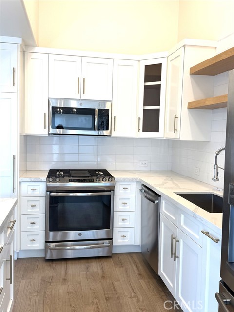 Detail Gallery Image 4 of 15 For 1964 San Bruno, Newport Beach,  CA 92660 - 3 Beds | 2 Baths