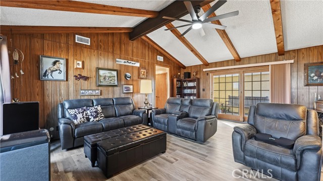 Detail Gallery Image 8 of 34 For 1107 W 210th St, Torrance,  CA 90502 - 4 Beds | 2 Baths