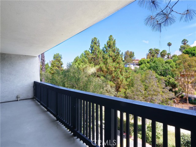 Detail Gallery Image 10 of 26 For 3602 W Estates Ln #301,  Rolling Hills Estates,  CA 90274 - 2 Beds | 2 Baths