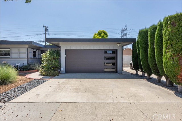 2054 Pattiz Avenue, Long Beach CA: https://media.crmls.org/medias/94343d0f-926a-402a-8459-99f2038b44cd.jpg