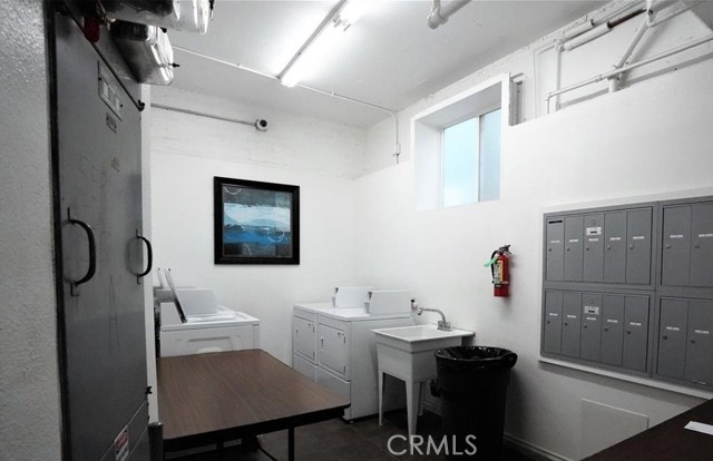 Detail Gallery Image 24 of 27 For 10645 Wilshire Bld #201,  Los Angeles,  CA 90024 - 2 Beds | 2 Baths