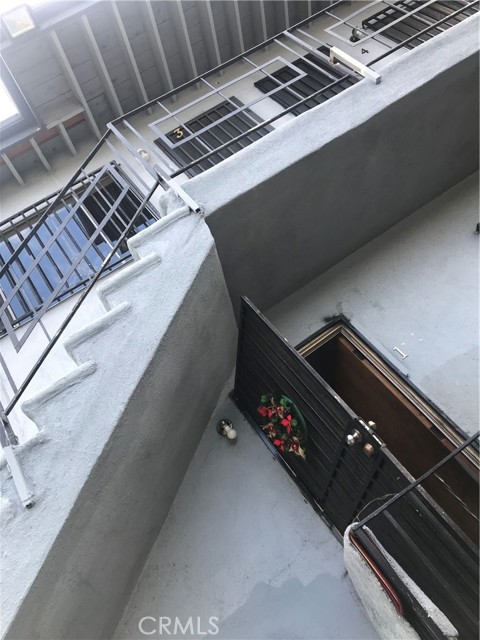 1611 Murchison Street, Los Angeles CA: https://media.crmls.org/medias/943520ad-4077-43c3-a1ad-80e1a1615ce7.jpg
