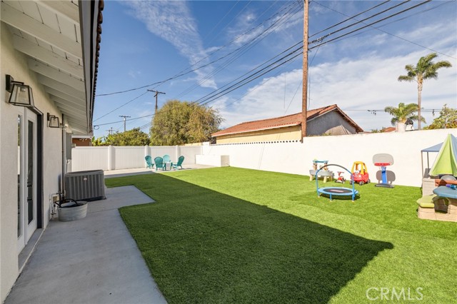 Detail Gallery Image 40 of 44 For 23046 Anza Ave, Torrance,  CA 90505 - 3 Beds | 2 Baths