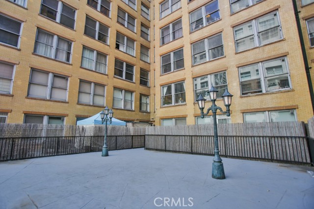 Detail Gallery Image 33 of 33 For 215 W 7th St #803,  Los Angeles,  CA 90014 - 1 Beds | 1 Baths