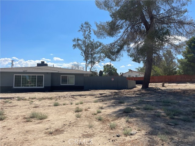14877 Rodeo Drive, Victorville CA: https://media.crmls.org/medias/9436c781-65ab-4b93-99cd-c0e4cf498c84.jpg
