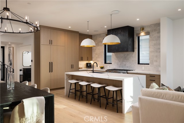 508 Goldenrod Avenue, Corona del Mar CA: https://media.crmls.org/medias/943780e6-6ddb-4520-a10a-78a3361f96e6.jpg