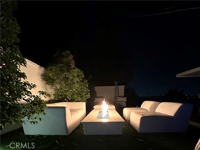 3929 Fredonia Drive, Los Angeles, California 90068, 5 Bedrooms Bedrooms, ,4 BathroomsBathrooms,Single Family Residence,For Sale,Fredonia,IG24155650