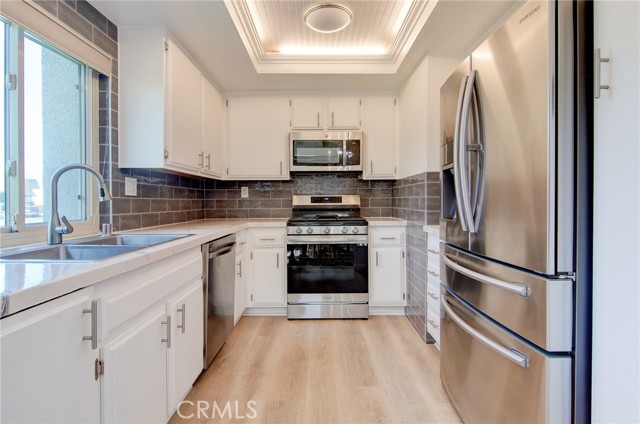 Detail Gallery Image 10 of 26 For 8777 Tulare 412a,  Huntington Beach,  CA 92646 - 2 Beds | 2 Baths