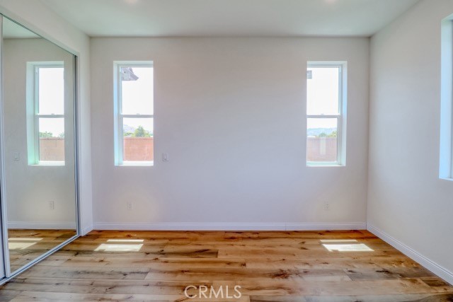 https://media.crmls.org/medias/94388d17-6379-4392-b9fd-55f03a31ae30.jpg?preset=X-Large