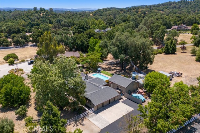 8830 San Gabriel Road, Atascadero CA: https://media.crmls.org/medias/9438d555-8951-48cb-8b9a-23bfe14eaa3c.jpg